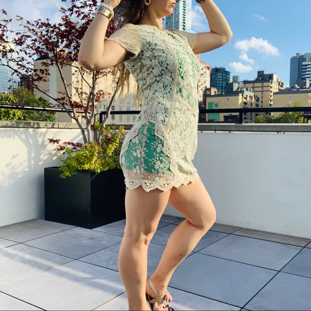 Anthro Champagne & Strawberry Emerald Ivory Lace - Picture 1 of 16